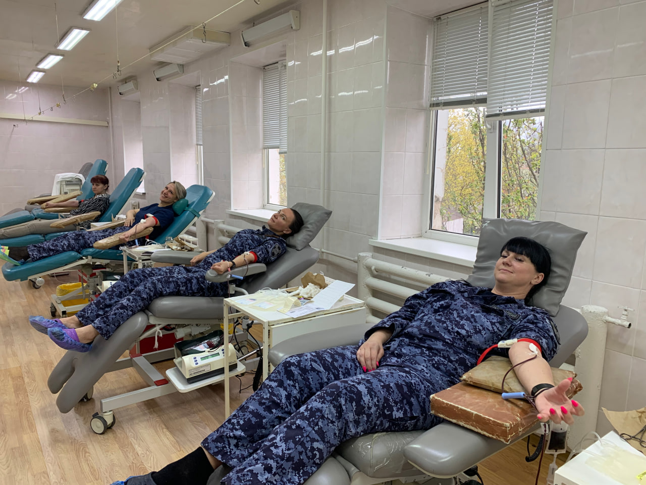 Псковские росгвардейцы сдали кровь