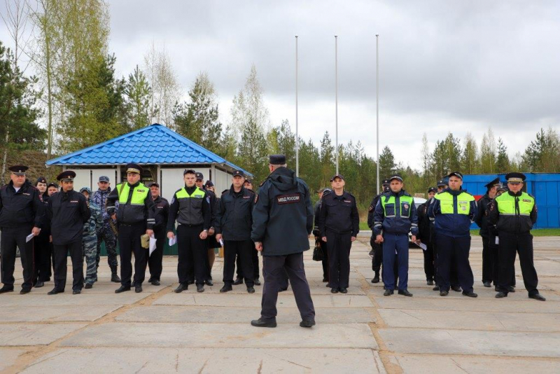 Соревнования по боевой стрельбе организовали сотрудники УМВД Псковской области