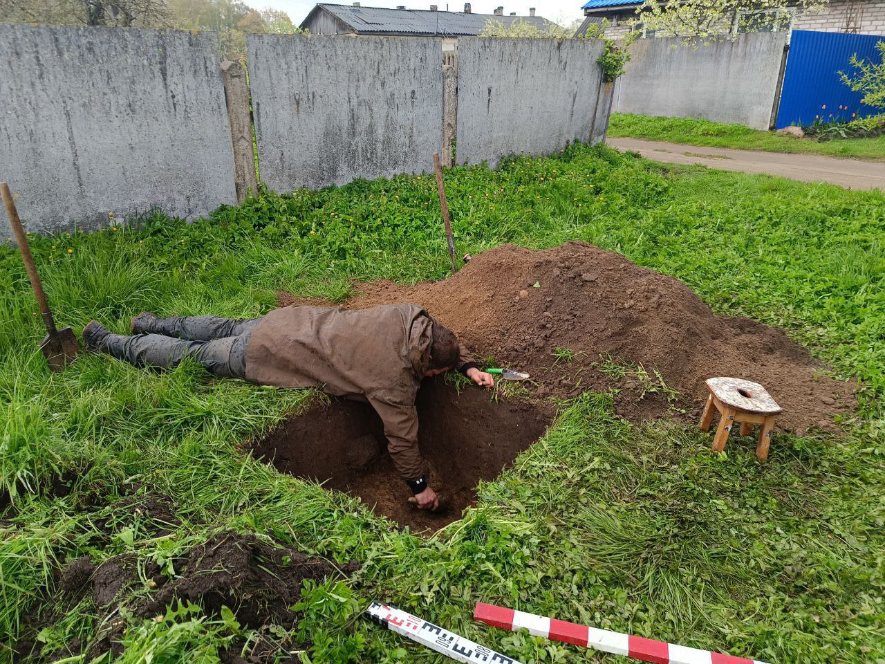 Археологи в Гдове