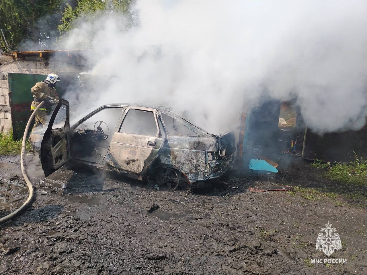 Четыре пожара ликвидировали в Псковской области за сутки