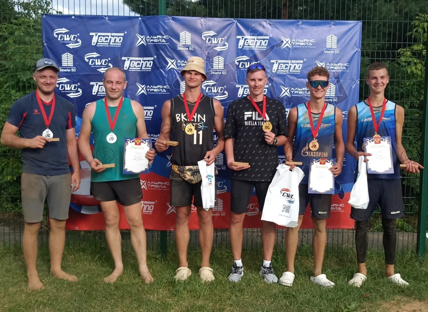 Подведены итоги чемпионата Великих Лук по пляжному волейболу 