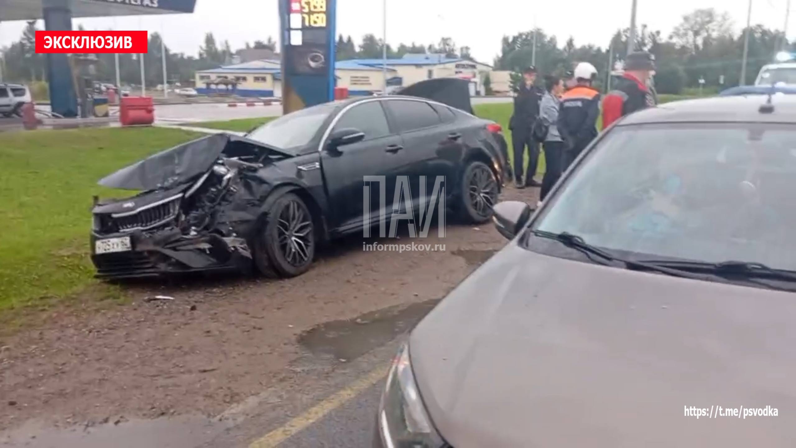 Двухлетняя девочка пострадала в ДТП с тремя автомобилями в Псковском районе