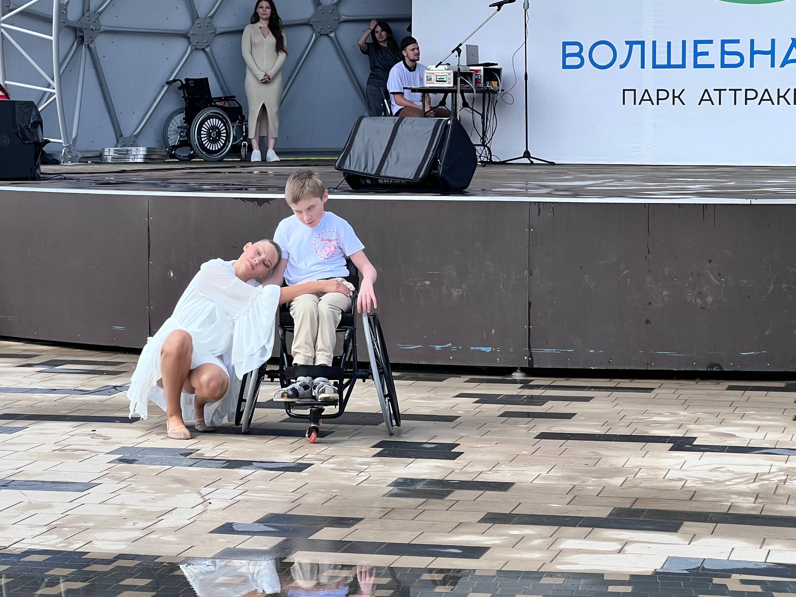 Инклюзивный фестиваль «Детство без преград» проходит в Пскове