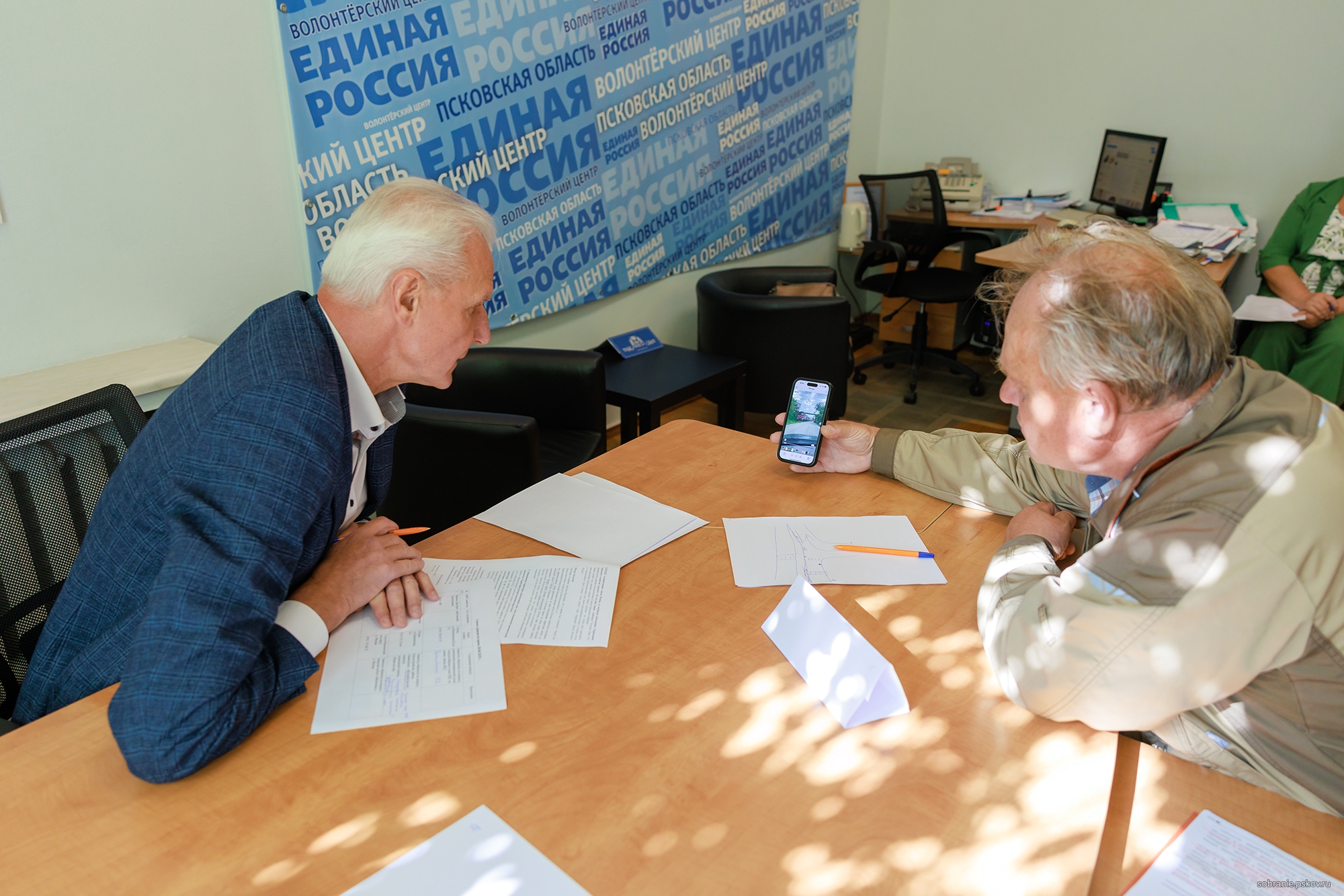 Содействия в решении проблем Завокзалья попросил у Александра Котова местный житель