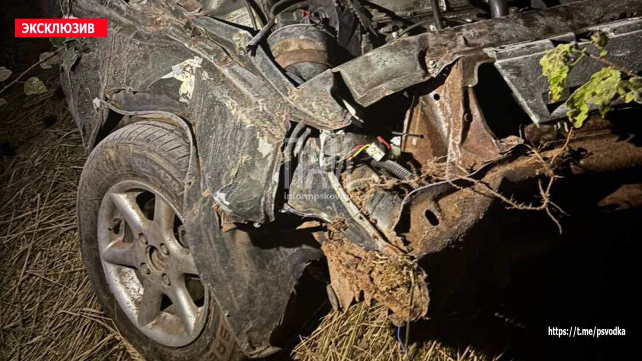 Девушку госпитализировали после ДТП в Локнянском районе