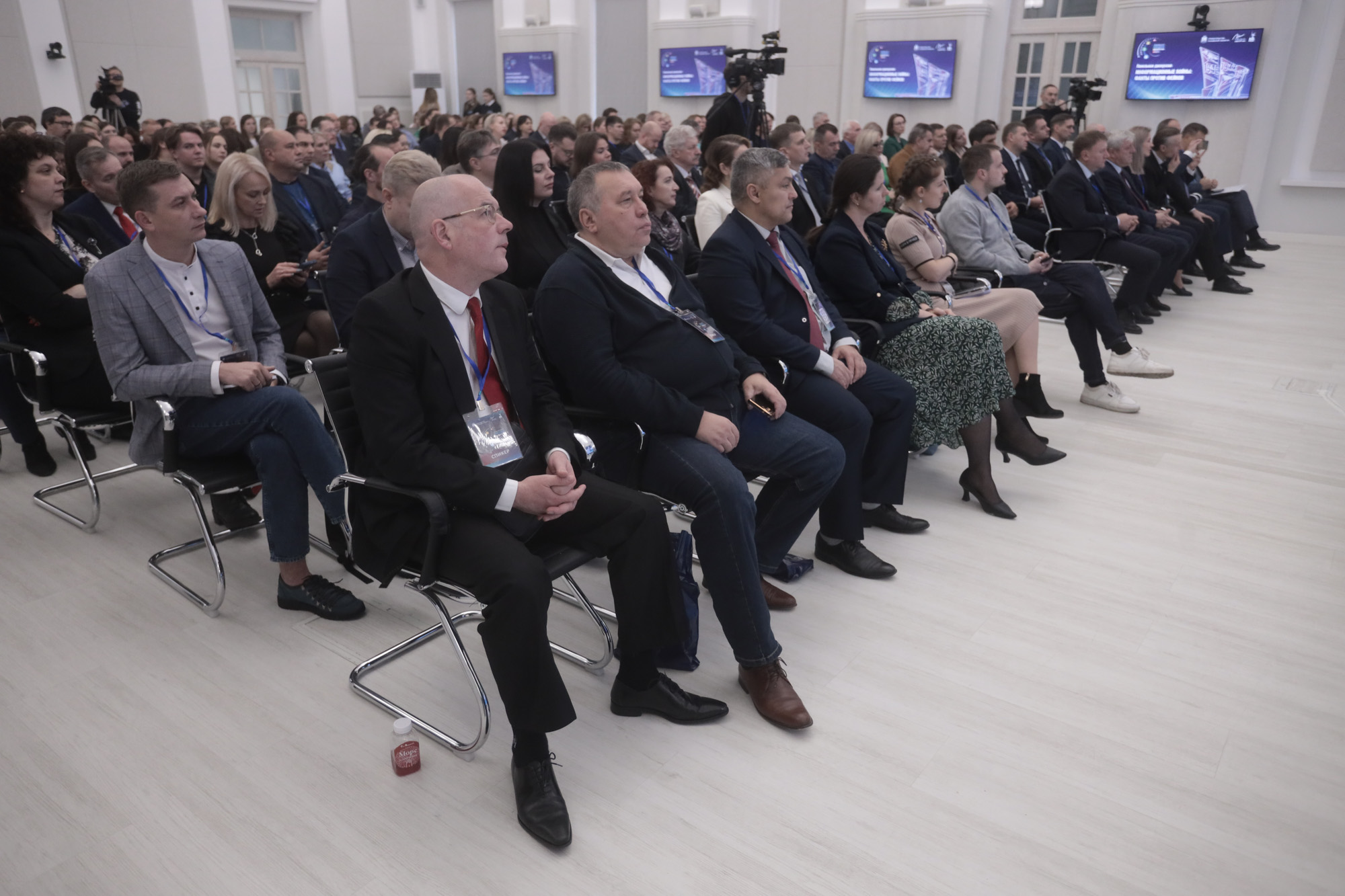 Факты против фейков: панельная дискуссия VI международного медиафорума в Псковской области