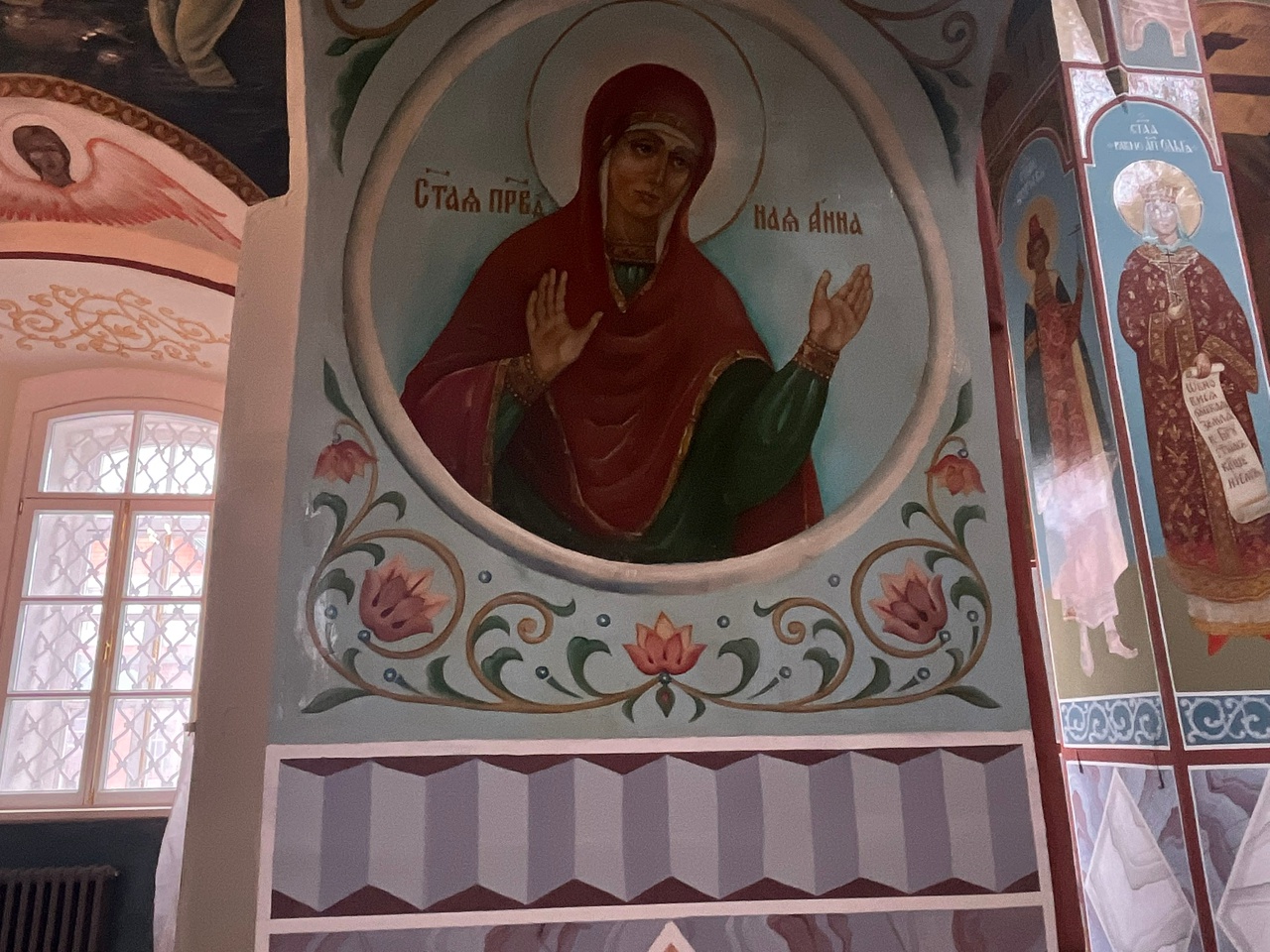 Росписи церкви в Печорах
