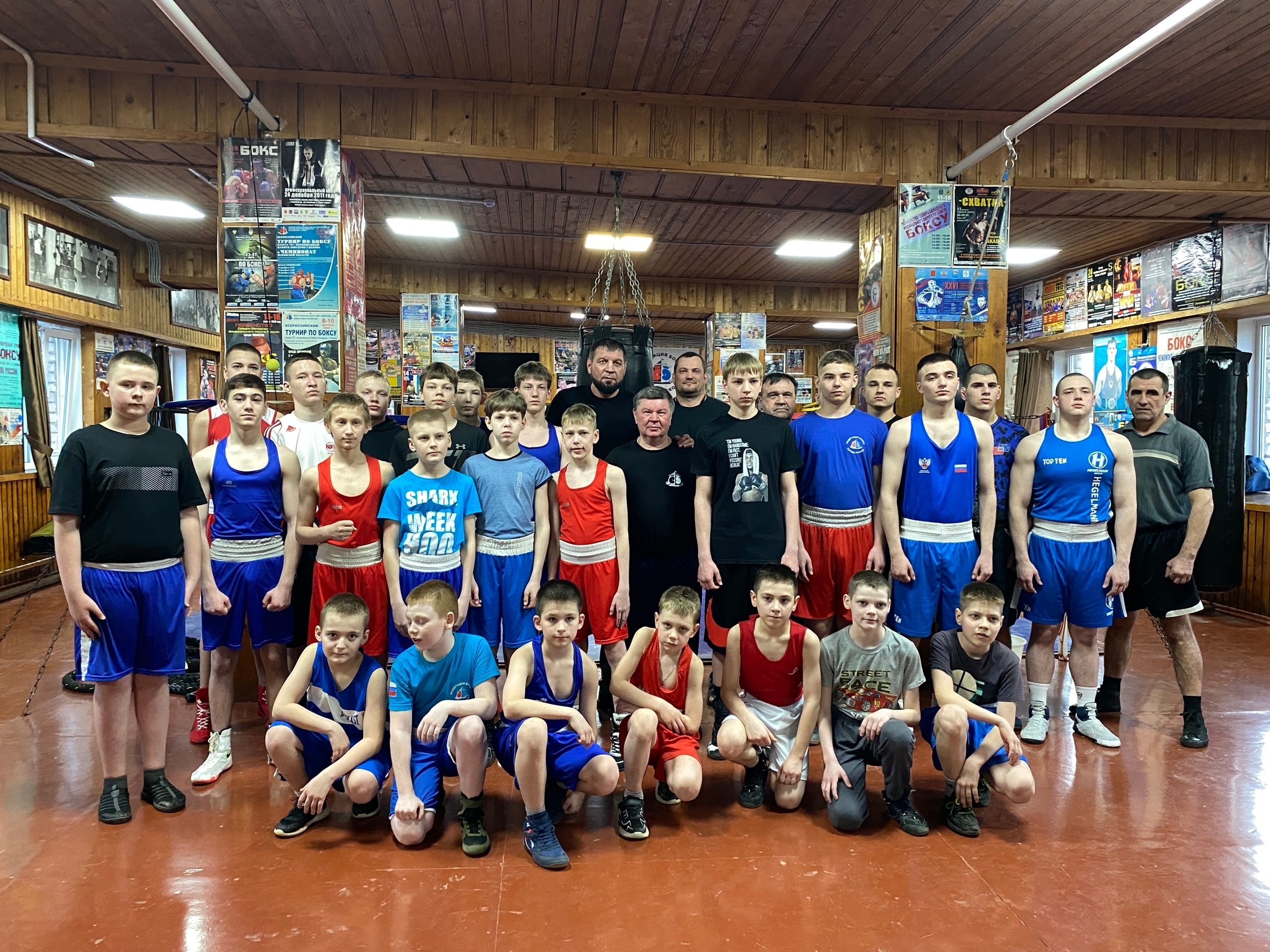 Александр Емельяненко провёл тренировку для псковских воспитанников