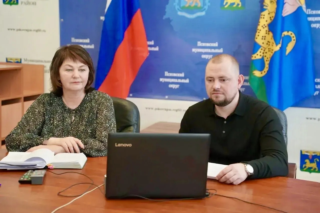 Участник программы «Герои земли Псковской» проходит стажировку в администрации Псковского округа