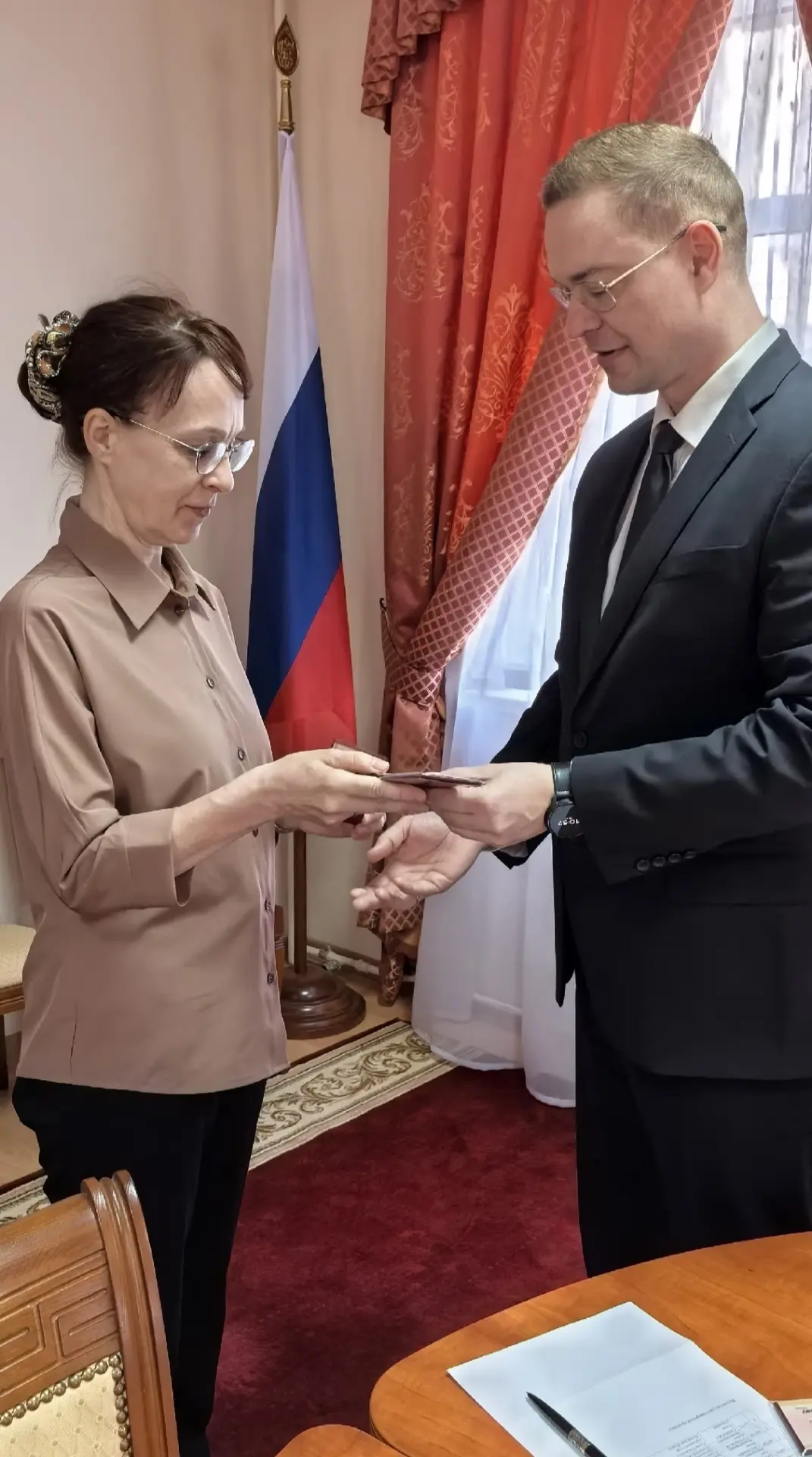 Главный федеральный инспектор вручил удостоверения судьям