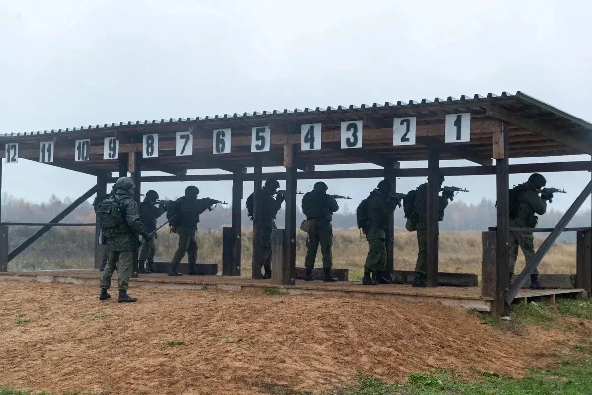 Михаил Ведерников поздравил военнослужащих с профессиональным праздником