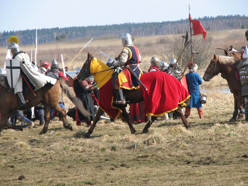 На фото реконструкция Ледового побоища