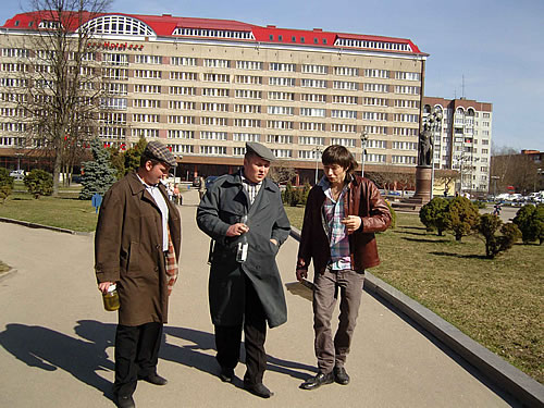 На фото: типажи эпохи 70-ых годов