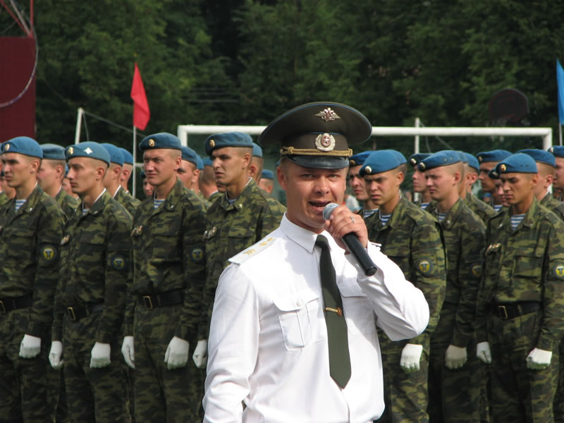 На фото: выступление Романа Кузьмина