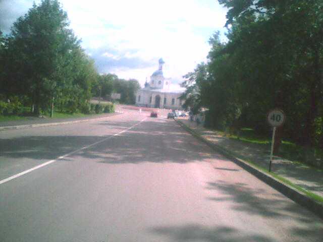 Клумба на коммуникационном коллекторе Почему молчит РОСТЕХНАДЗОР… (Фото 1)