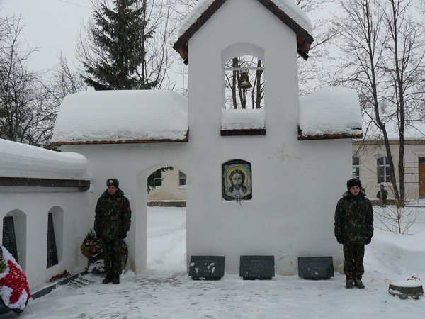 В Почетном карауле (Фото 1)