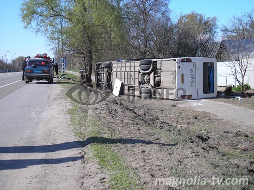 В Черниговской области перевернулся автобус с псковскими студентами. (Фото 2)