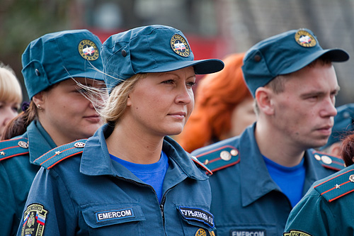 На фото: псковские пожарные