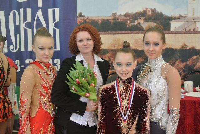 Любовь Власова  стала  трёхкратной  чемпионкой  Псковской области  по художественной гимнастике по п (Фото 1)
