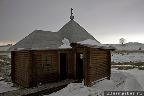 Псковичи отмечают Крещение Господне (ФОТОРЕПОРТАЖ)