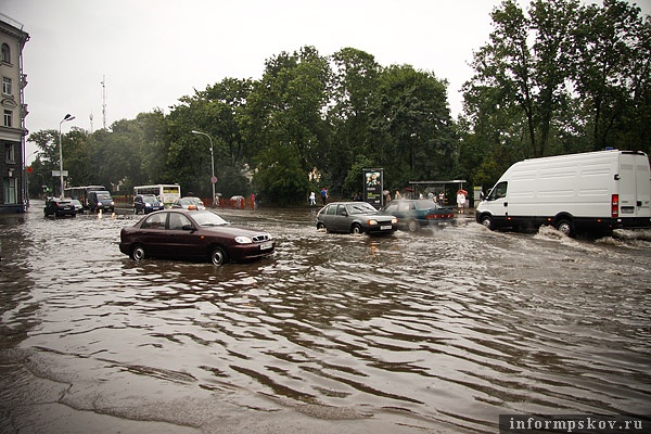 Ливень в Пскове