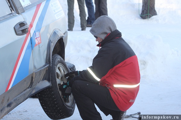 Второй этап Чемпионата и Первенства области по автомногоборью. 23 февраля, Псковское озеро.